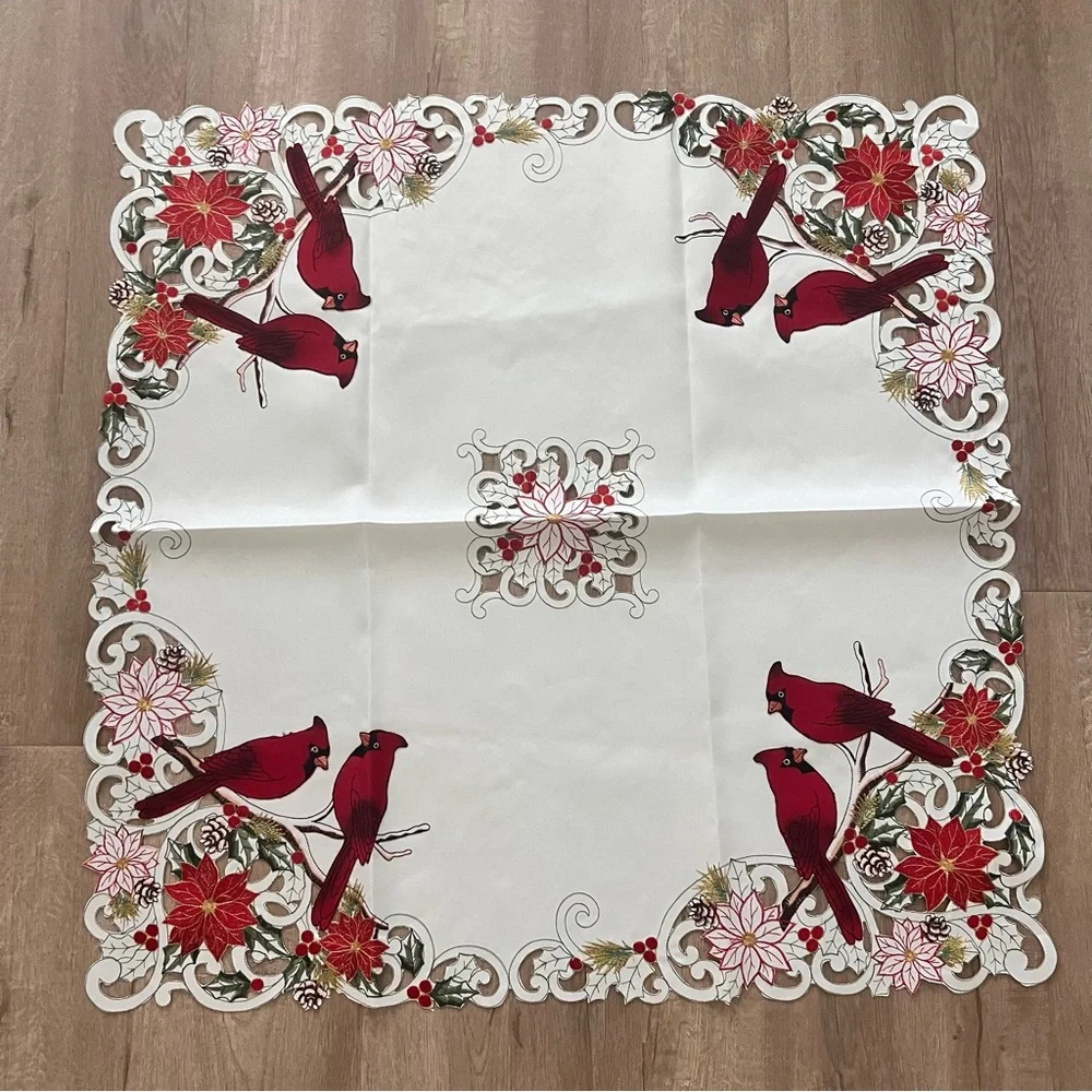 NEW SQUARE TABLE TOPPER TABLECLOTH Embroidered Cardinals 33.5” Winter Holiday